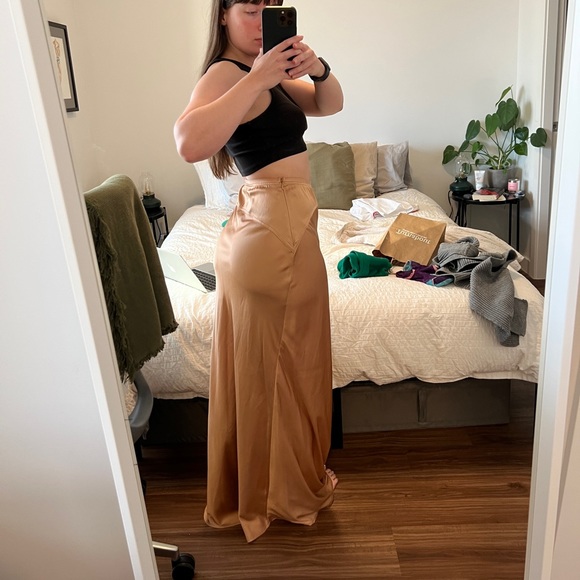vintage long slip gold skirt - Picture 2 of 3